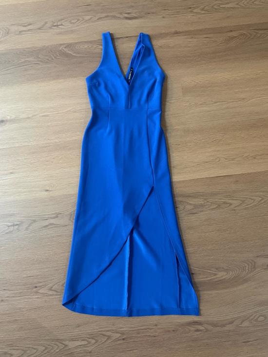 Abercrombie & Fitch Dresses & Skirts - Abercrombie small blue v-neck midi dress